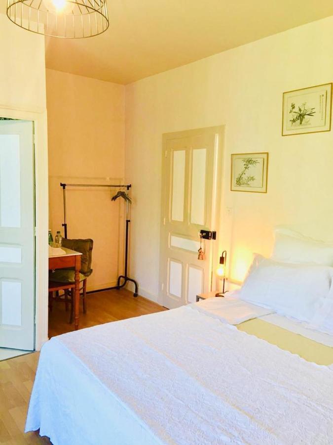 La Maison D'Hera Saint-Yrieix-la-Perche Esterno foto
